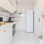 Pet Friendly In Daire